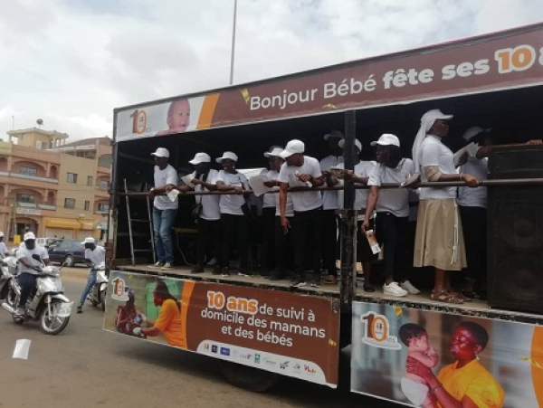Togo : Une grande caravane de sensibilisation à Lomé a marqué les 10 ans d’existence du Projet « Bonjour Bébé »