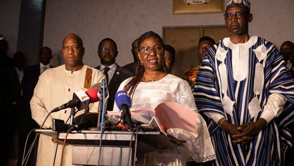 Le Burkina Faso, le Mali et la Guinée souhaitent la levée de leur suspension de la Cédéao et de l&#039;UA