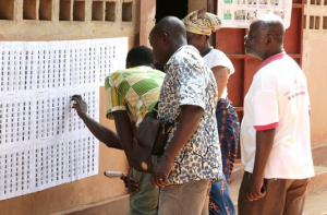 Election législatives-régionales: La CENI introduit le numéro vert &quot;1010&quot;, pour aider les électeurs à retrouver leur bureau de vote